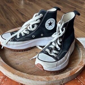 Converse Run Star Hike Black Platform High Top 
Size 6